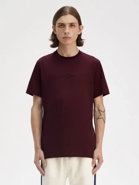 Camiseta Bordada Fred Perry