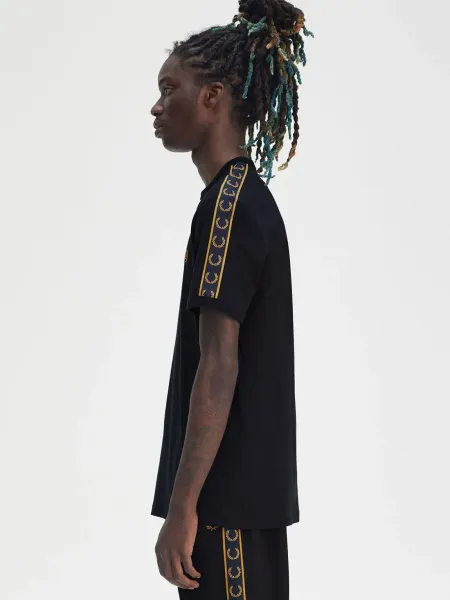 Camiseta Ringer con cinta deportiva en contraste