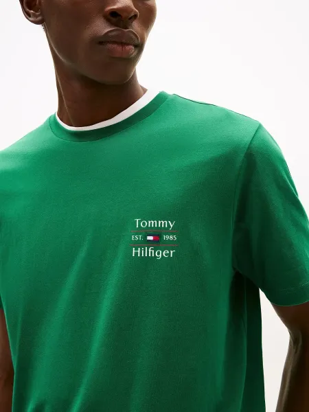 Camiseta de cuello redondo con logo