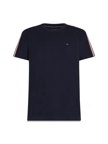 Camiseta con rayas distintivas
